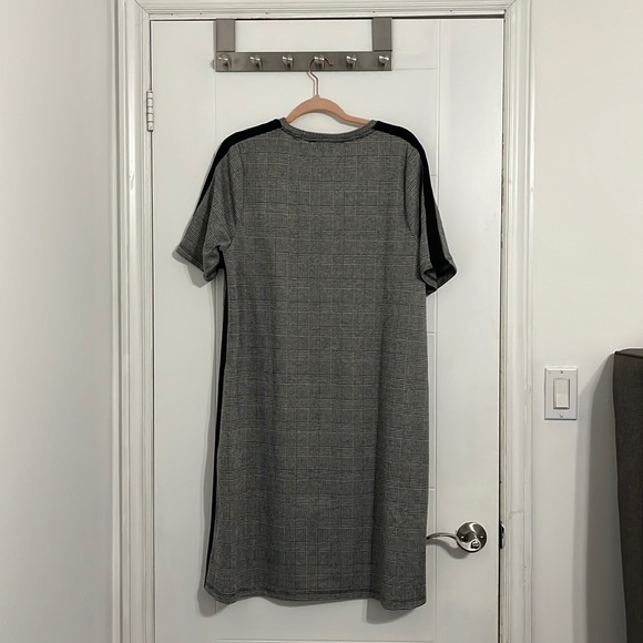 Beautiful Plaid Grey Dress - Picture 2 of 4